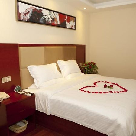 Greentree Inn Hainan Haikou Hainan College Of Vocation And Technique Jinniu Road Business Hotel ภายนอก รูปภาพ