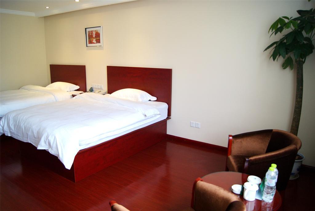 Greentree Inn Hainan Haikou Hainan College Of Vocation And Technique Jinniu Road Business Hotel ภายนอก รูปภาพ