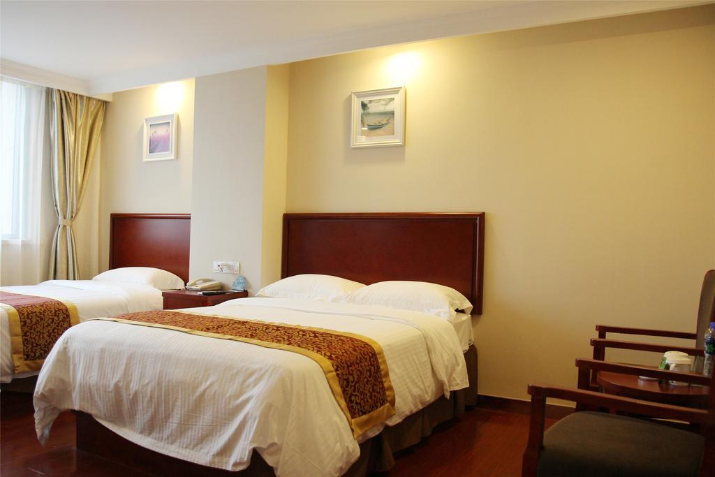 Greentree Inn Hainan Haikou Hainan College Of Vocation And Technique Jinniu Road Business Hotel ภายนอก รูปภาพ